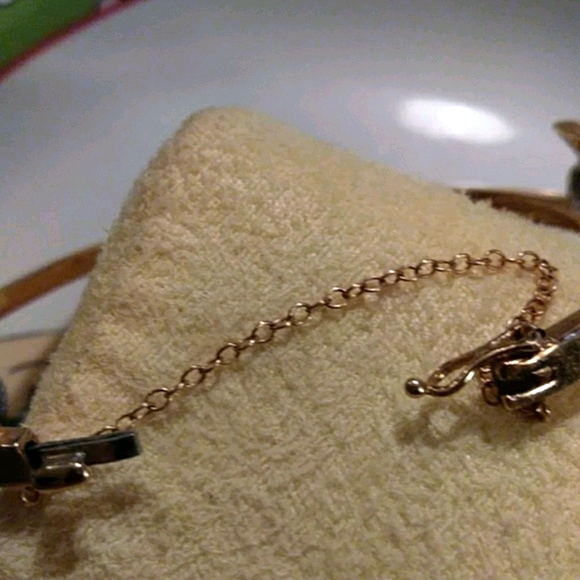 💢14k and diamond bracelet. - Picture 6 of 13